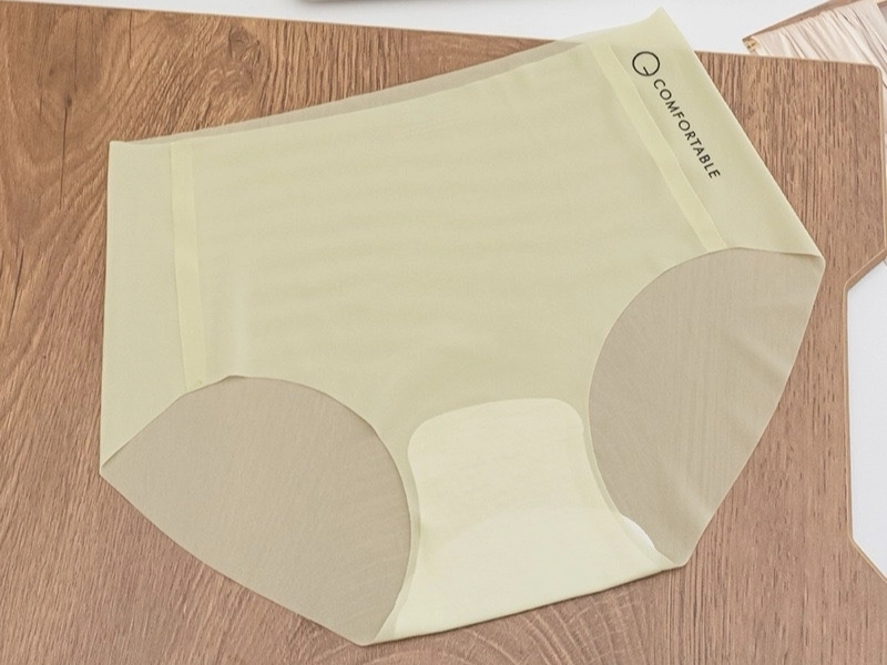 quần lót tàng hình