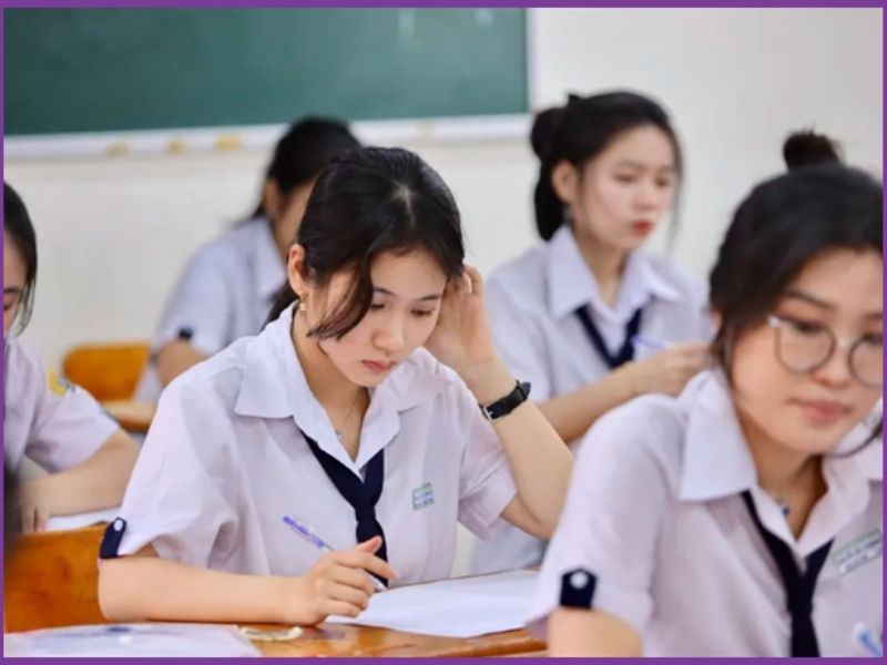 Đi thi nên mặc áo màu gì