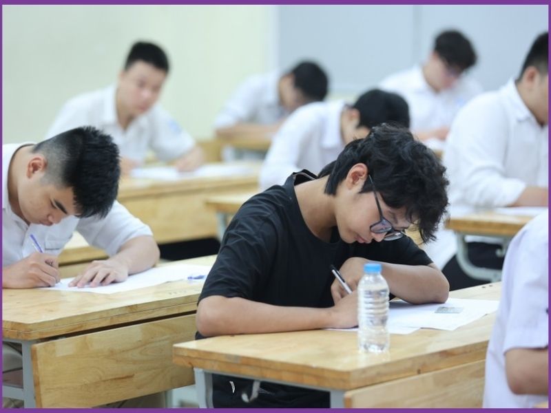 Đi thi nên mặc áo màu gì
