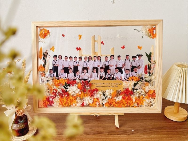 album hoặc khung ảnh nhỏ của lớp