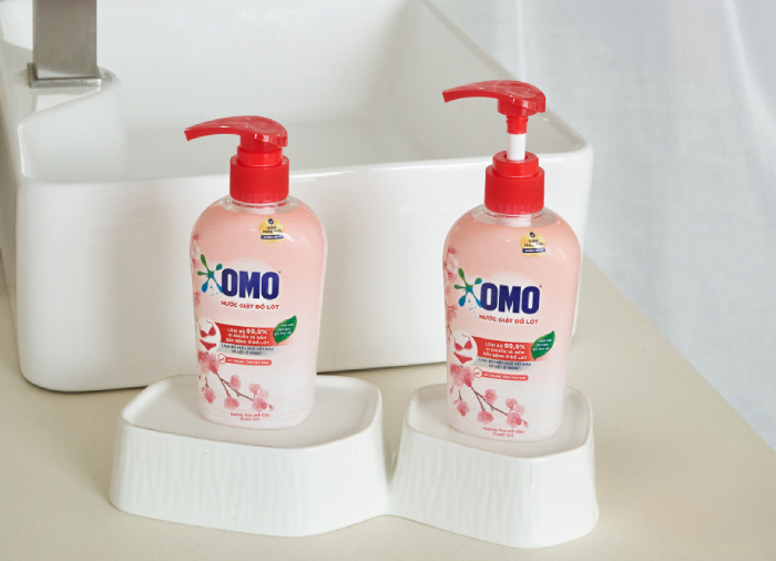 nước giặt đồ lót omo