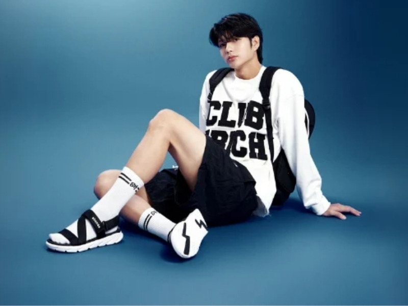 cách phối giày với tất cho nữ đẹp