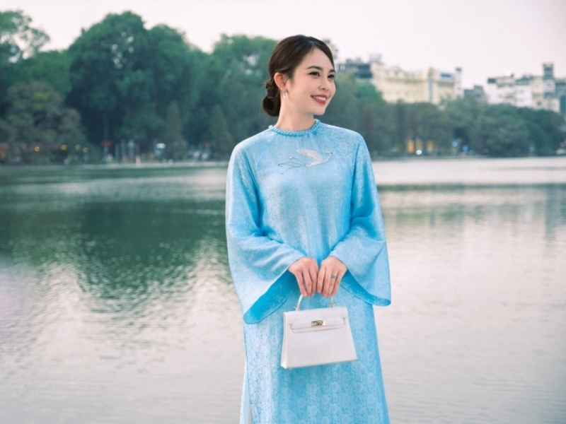 tuổi thân mùng 1 tết mặc màu gì