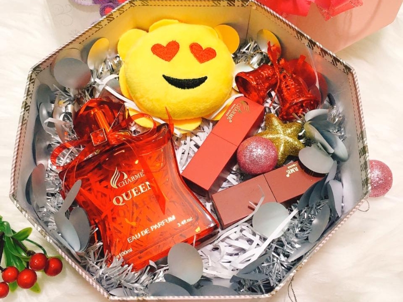 chọn quà noel cho bạn gái theo sở thích