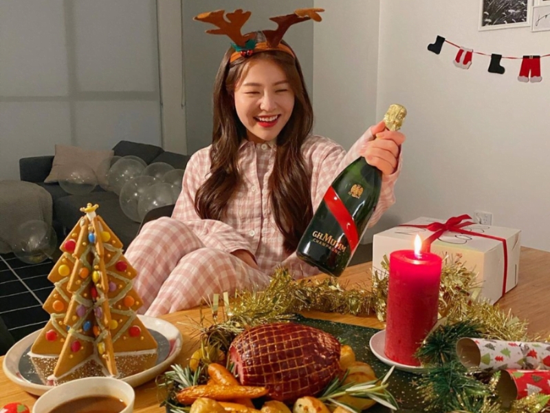 tạo dáng chụp ảnh noel