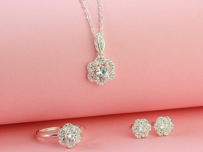 20 11 nên tặng gì cho người yêu quà 20/11 cho người yêu