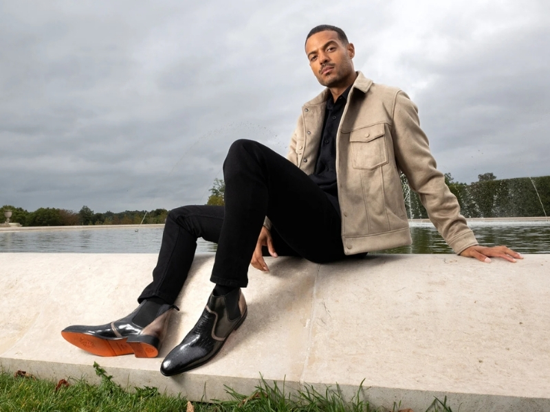 chọn màu tất phù hợp với chelsea boot nam