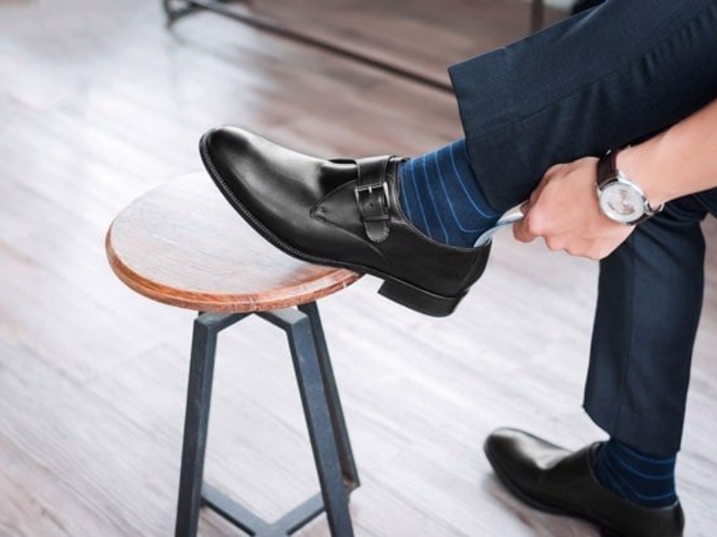 phối giày với quần âu nam