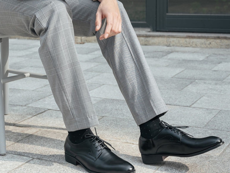 phối giày với quần âu nam