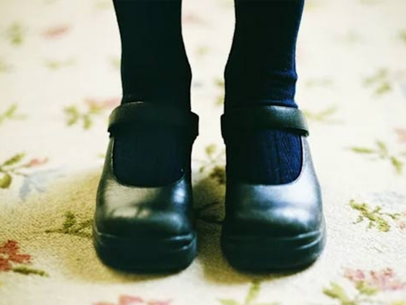 quần tây mang giày gì đẹp nữ