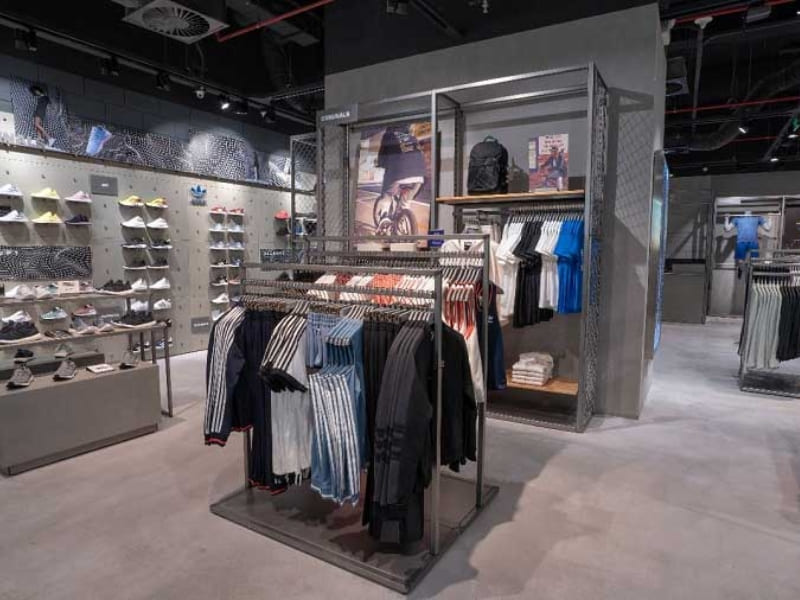 Thương hiệu thời trang Adidas