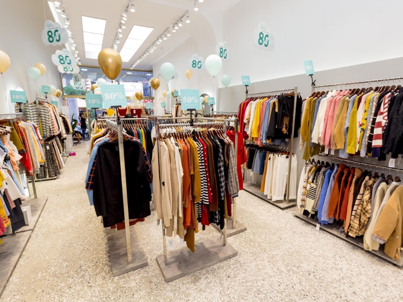 Lyra Shop mang phong cách trẻ trung