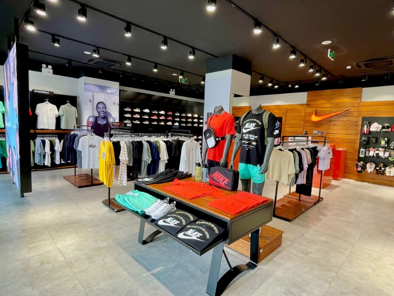 các thương hiệu áo phông nam