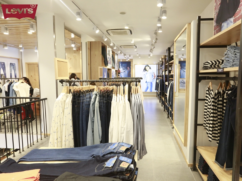 Levi’s là thương hiệu nổi tiếng với các sản phẩm denim