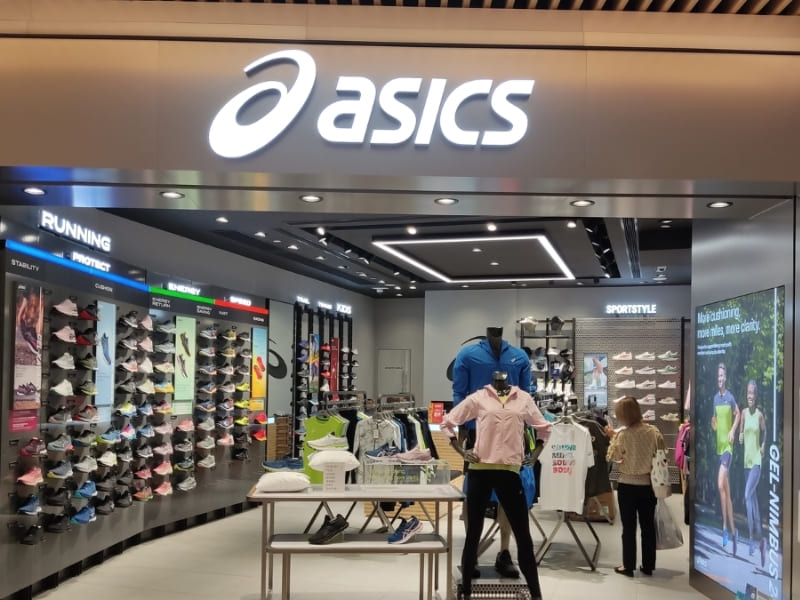 thương hiệu thời trang thể thao nổi tiếng