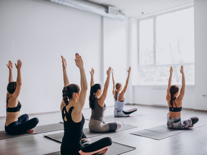 Người tập yoga cần kết hợp hơi thở và sự chuyển động