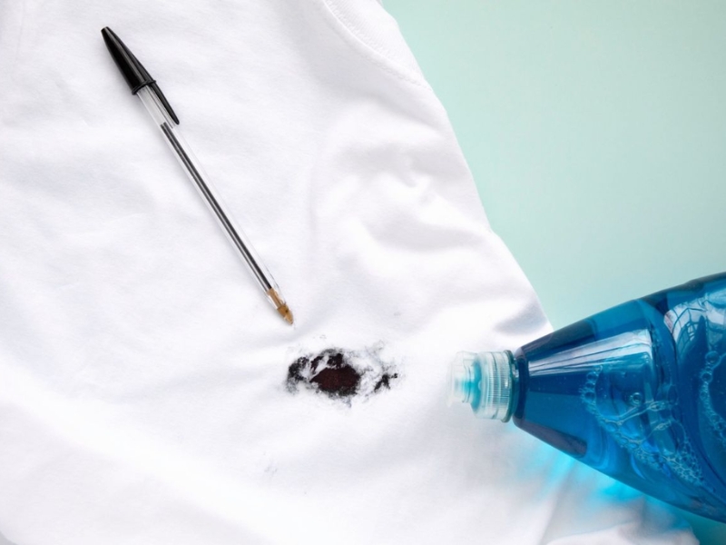 tẩy quần áo màu