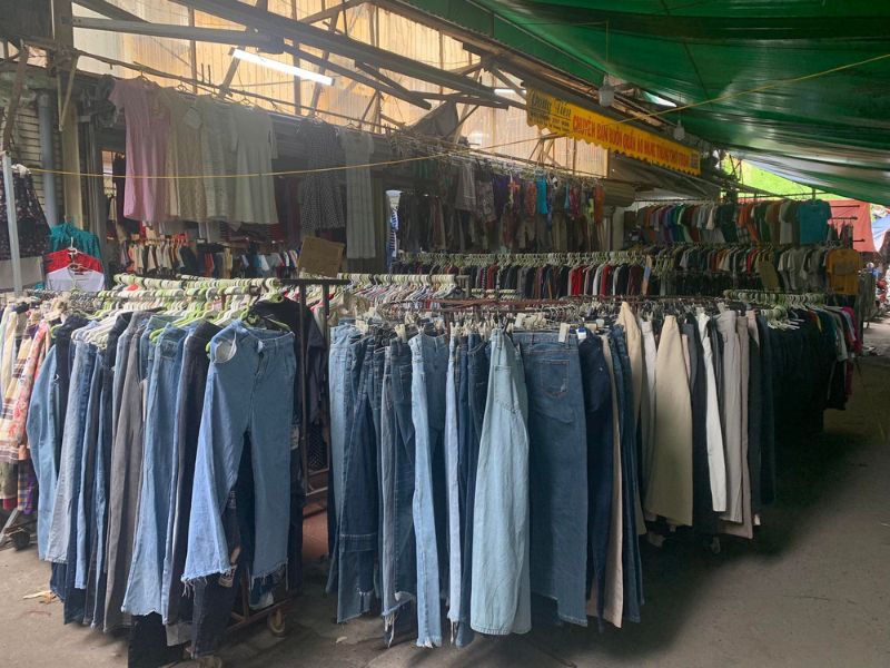 Chợ đồ cũ Hà Nội