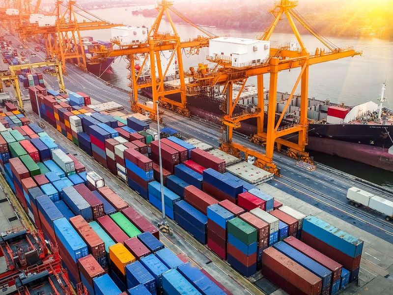 Phân biệt hàng xuất dư và xuất khẩu