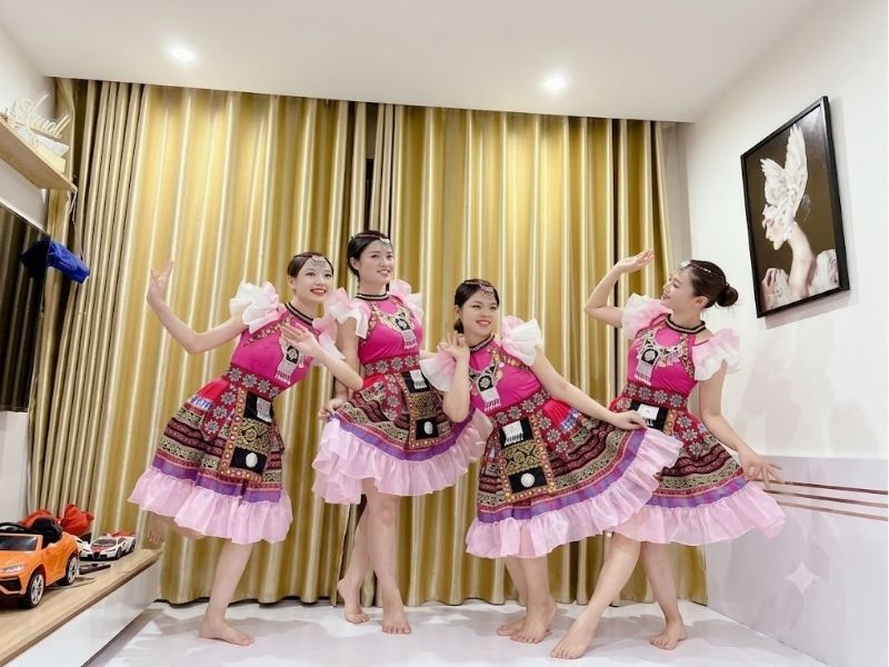 trang phục dân tộc mèo