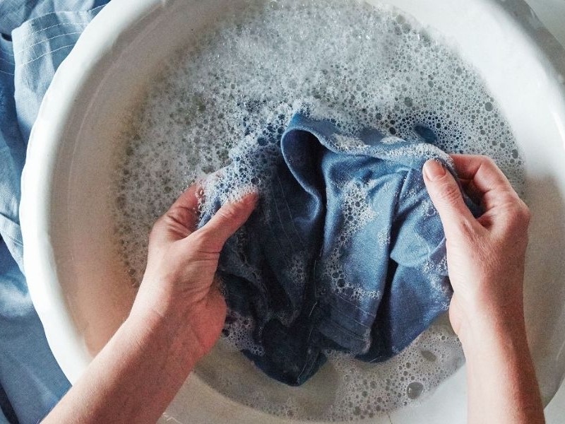 Sau khi vận động nên giặt đồ thể thao luôn