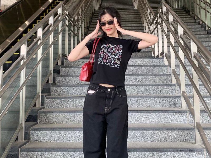 Quần ống suông jean và baby tee