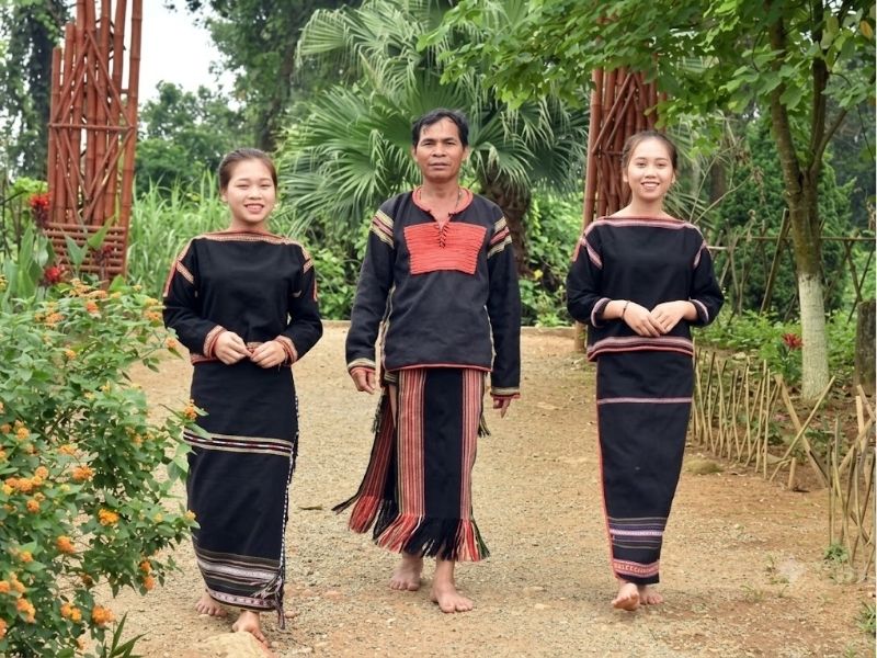 trang phục dân tộc ê đê